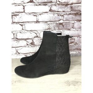 Aquatalia Black Suede Leather Wedge Back Zipper Booties Women’s Sz 8M US/38.5EU